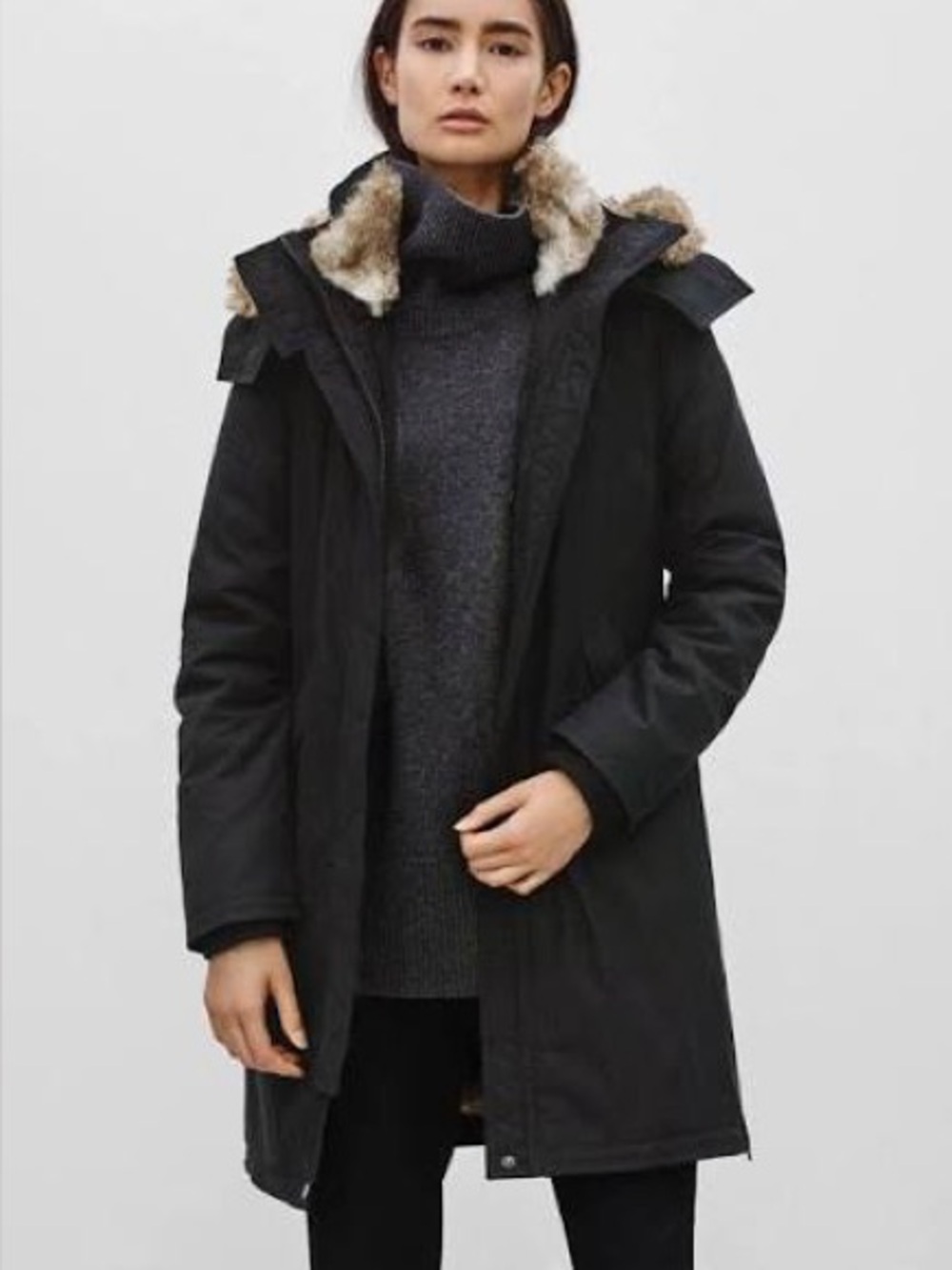 Aritzia Babaton Oscar Goose Down Black Faux-Fur Lining Parka, Mid Length, S